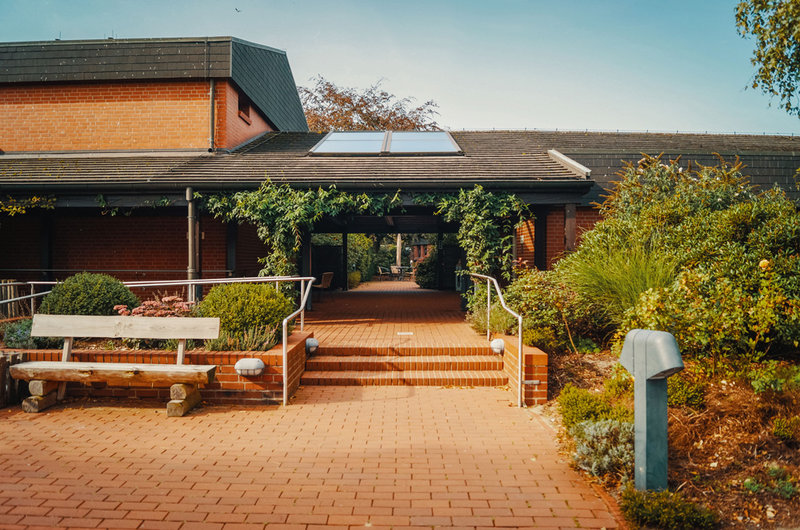 Der einladende Eingang beim Ferienhotel vom WDL-Dünenhof