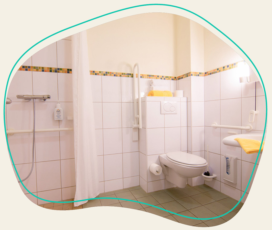 Badezimmer für unsere Gäste abgebildet im Ferienhotel beim WDL Dünenhof