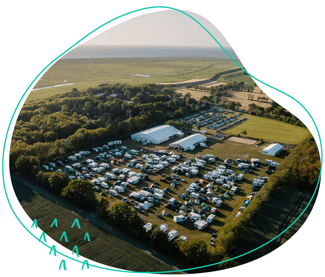 Das Pfingstfestival von der oberen Perspektiven beim WDL-Dünenhof