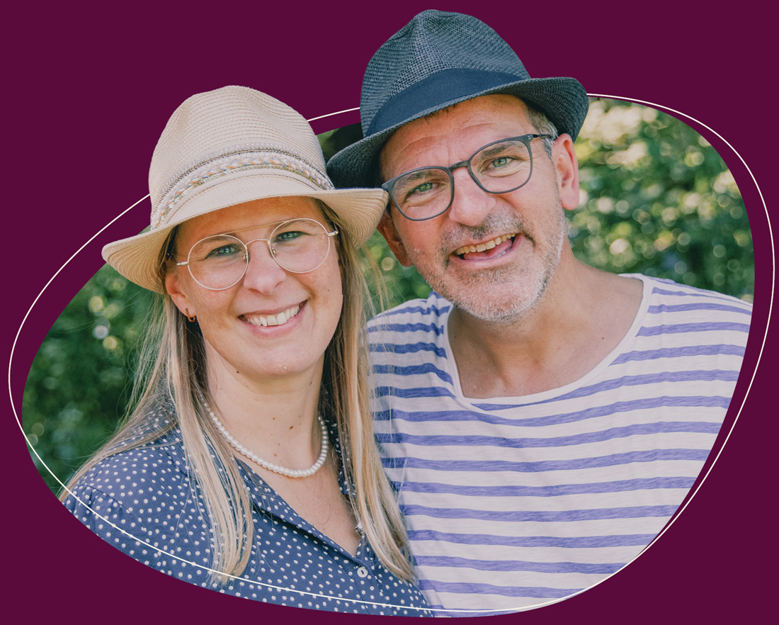 Schönes Portrait von lachendem Ehepaar